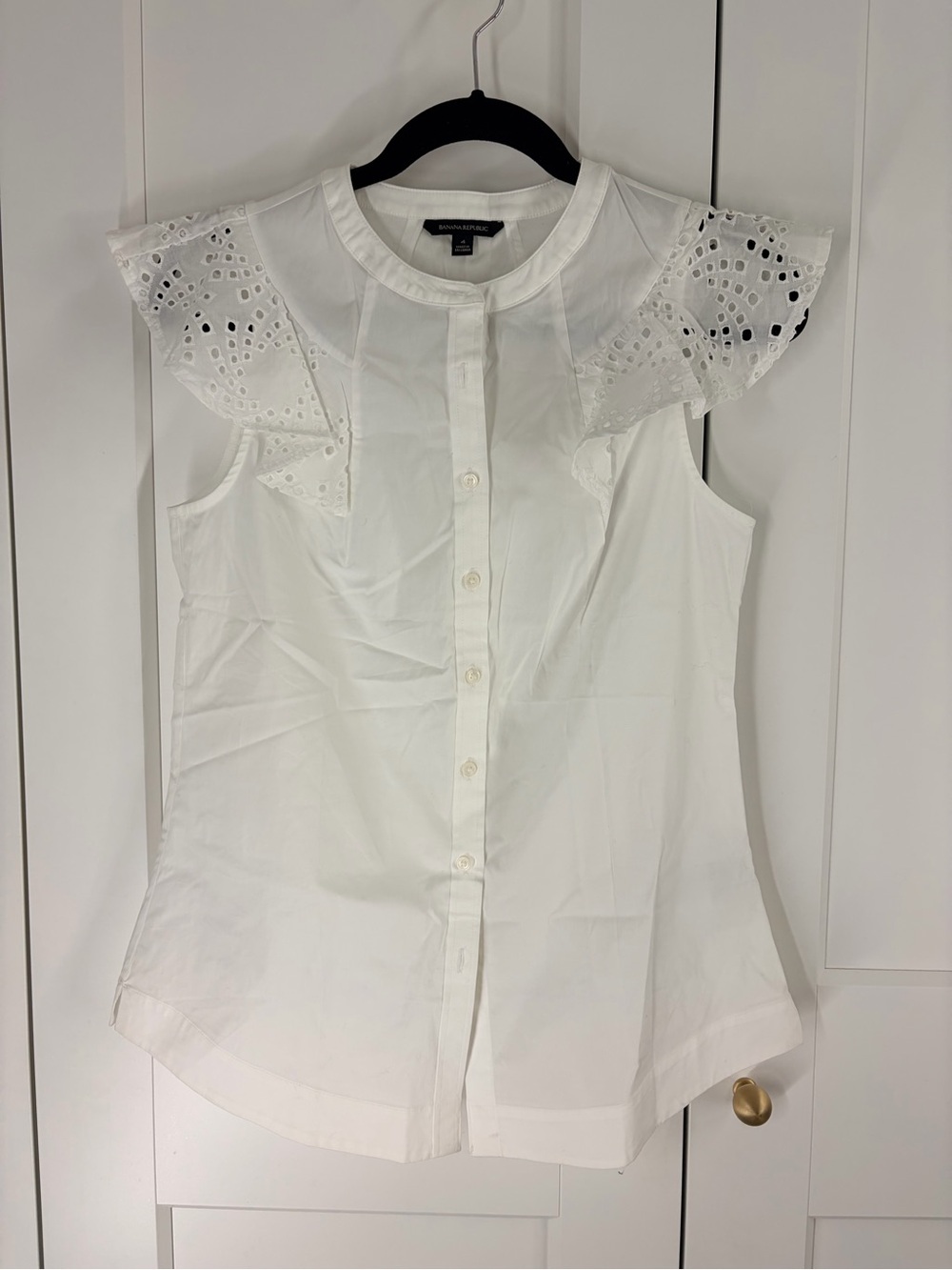 Banana Republic White Eyelet Flutter Sleeve Button-Front Top | 4